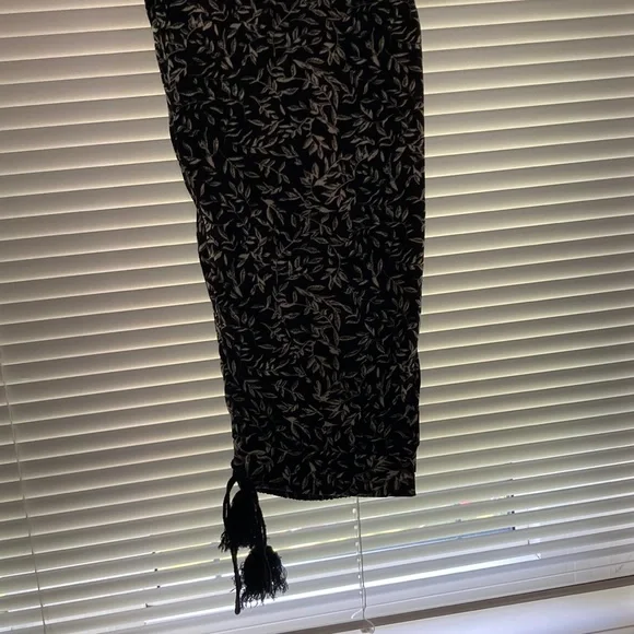 Floral patterned polyester pants with drawstring - Picture 1 of 3